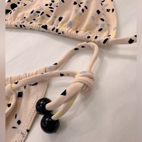 Chloe 2 piece string bikini - Picture 7 of 9